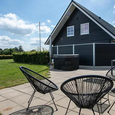 Fuglhus - Hyggelig Ferie Pa Landet Ferienhaus *